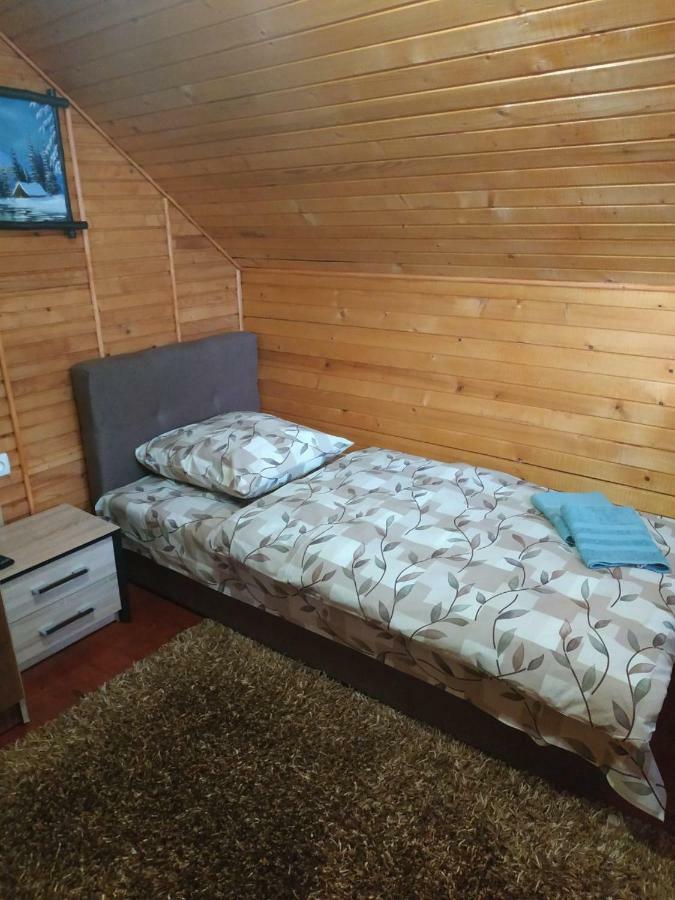 克瓦西 У Оксани旅馆 外观 照片